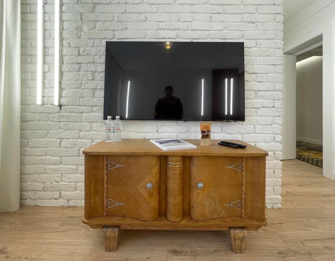 Connectin Apartments Пале Екстер'єр фото