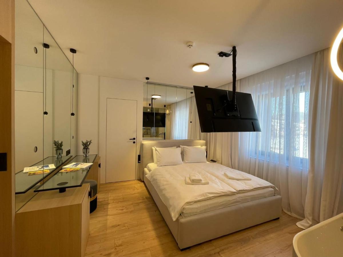 Connectin Apartments Пале Екстер'єр фото
