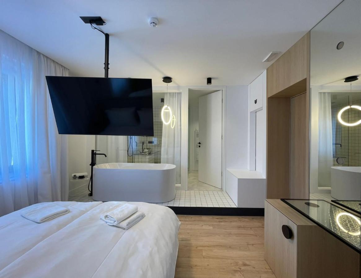 Connectin Apartments Пале Екстер'єр фото