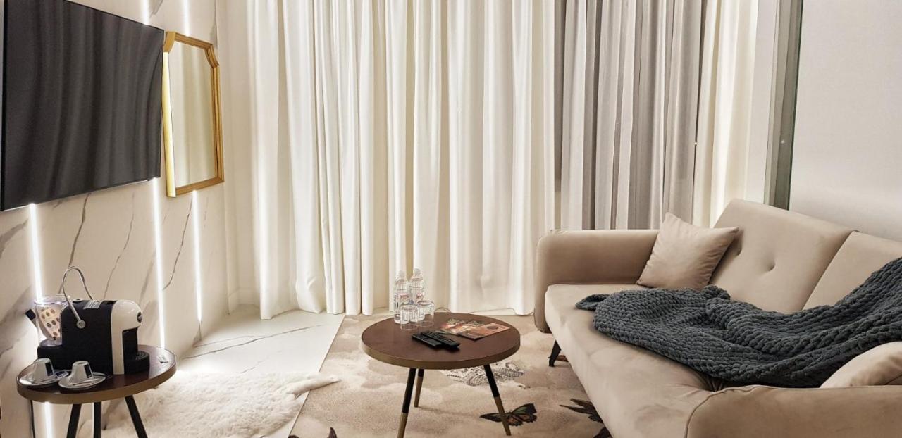 Connectin Apartments Пале Екстер'єр фото