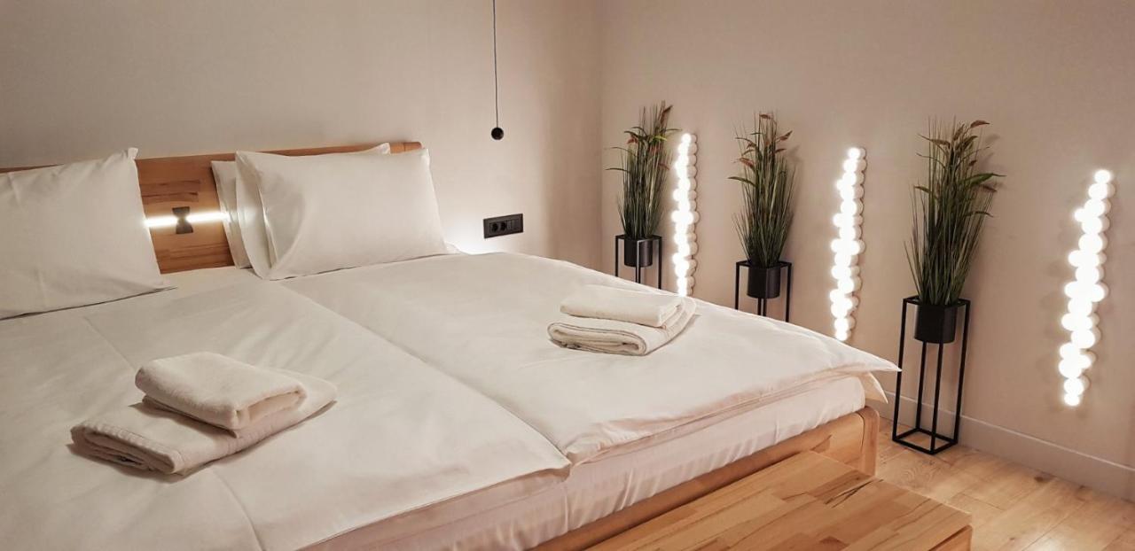 Connectin Apartments Пале Екстер'єр фото