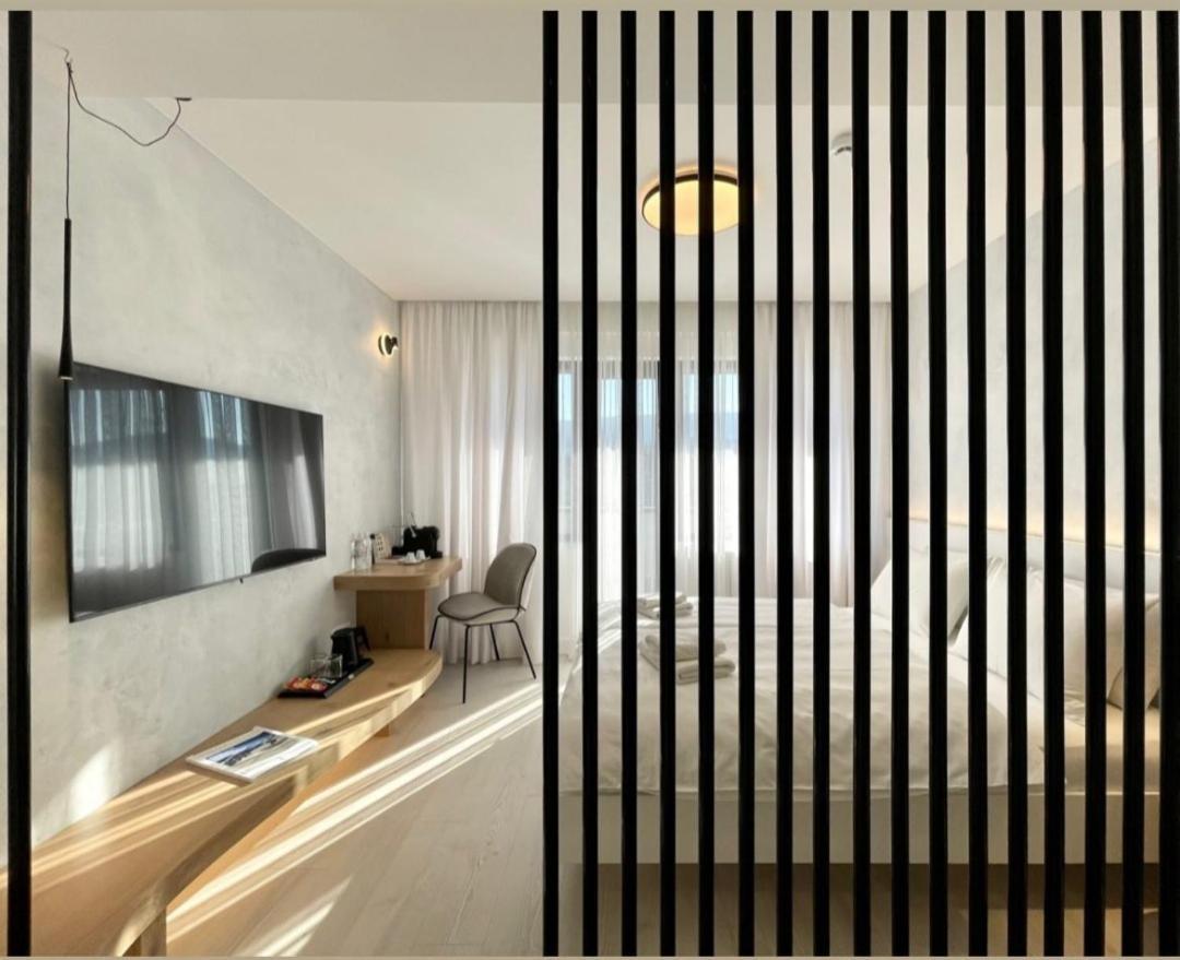 Connectin Apartments Пале Екстер'єр фото